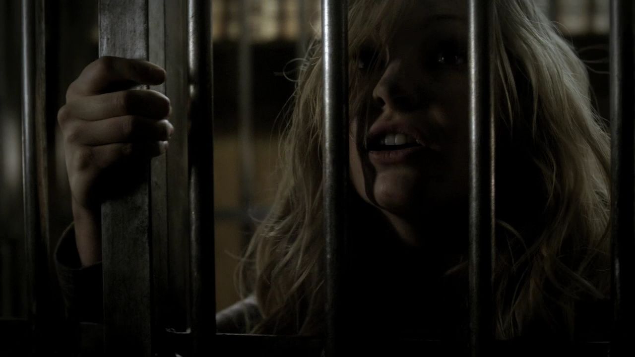 213VampireDiaries1117.jpg