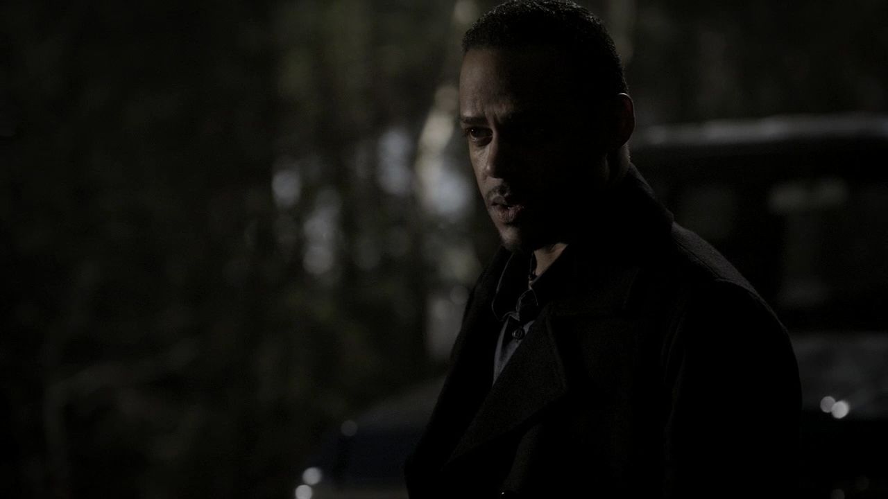 213VampireDiaries1211.jpg
