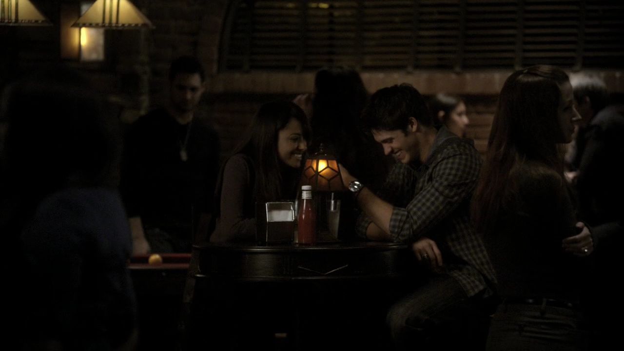 213VampireDiaries1347.jpg
