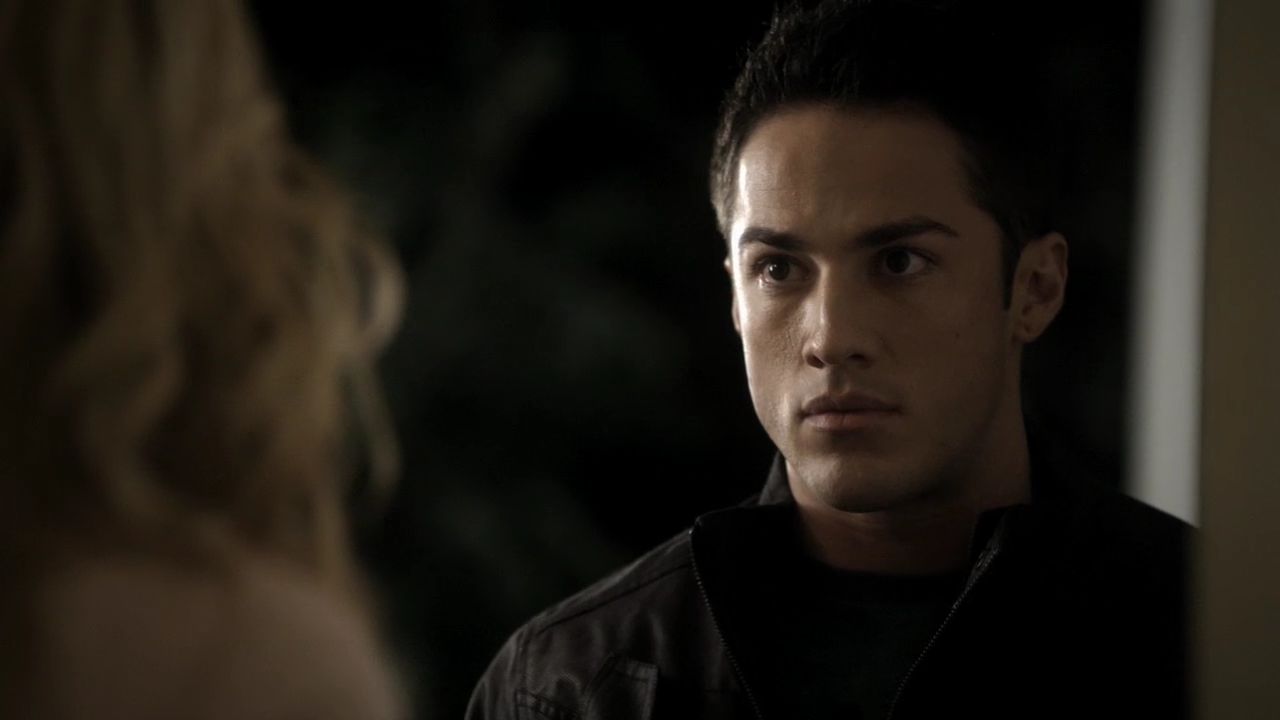 213VampireDiaries1355.jpg
