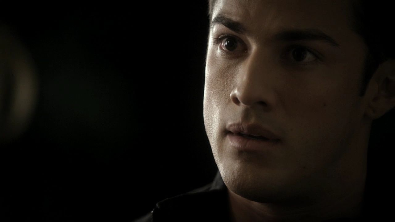 213VampireDiaries1365.jpg