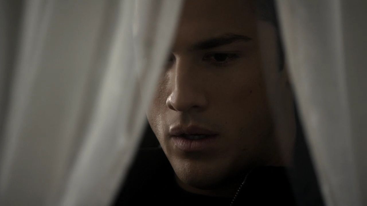 213VampireDiaries1390.jpg