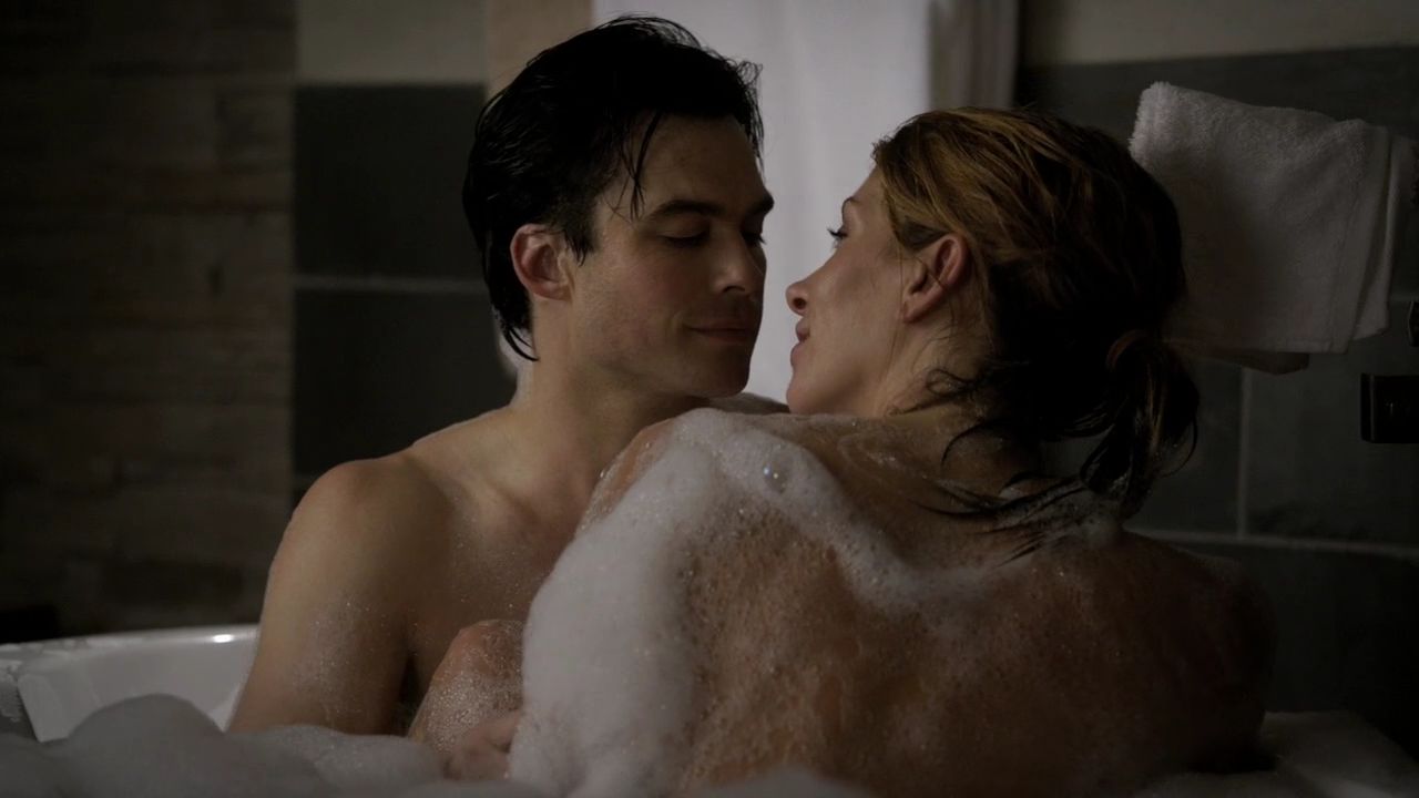 213VampireDiaries1640.jpg