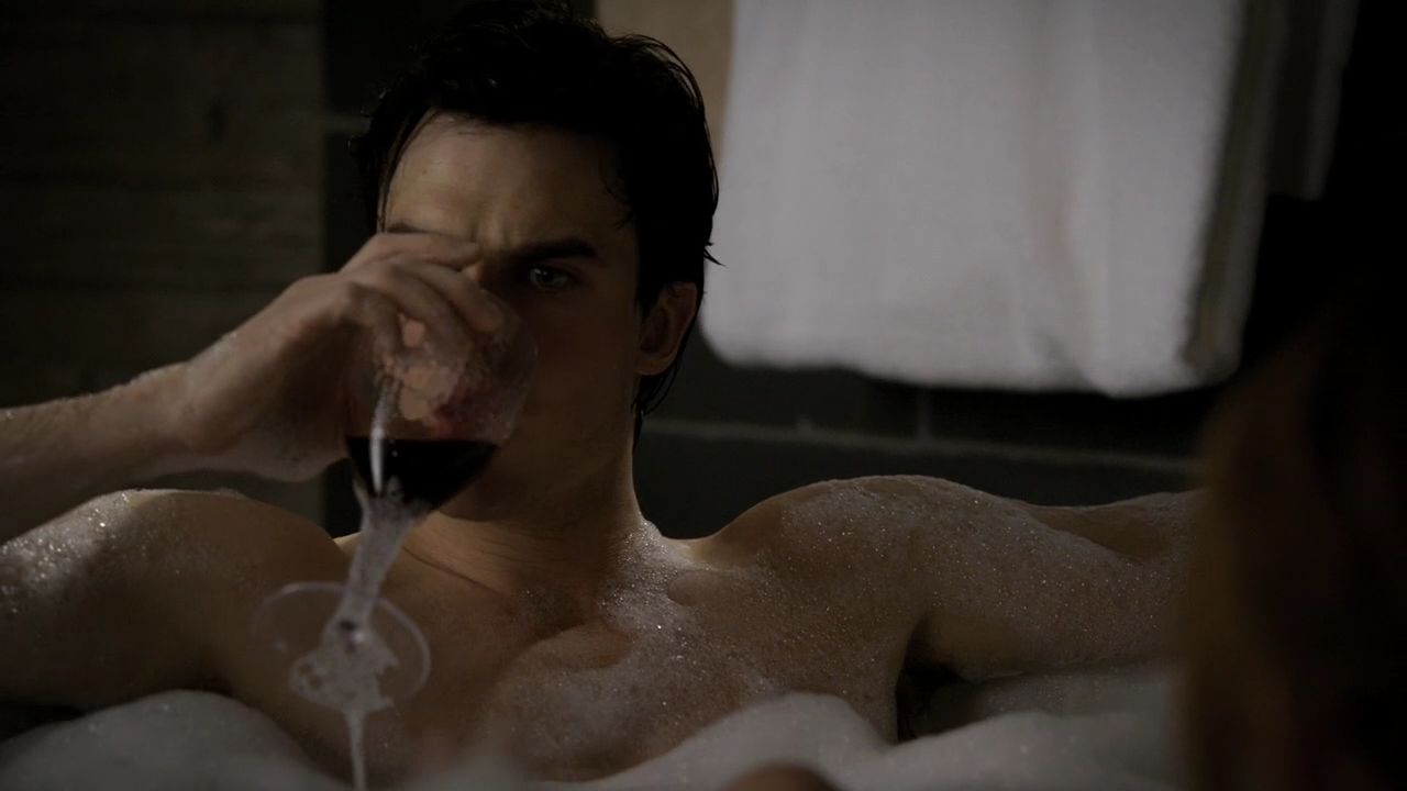 213VampireDiaries1665.jpg