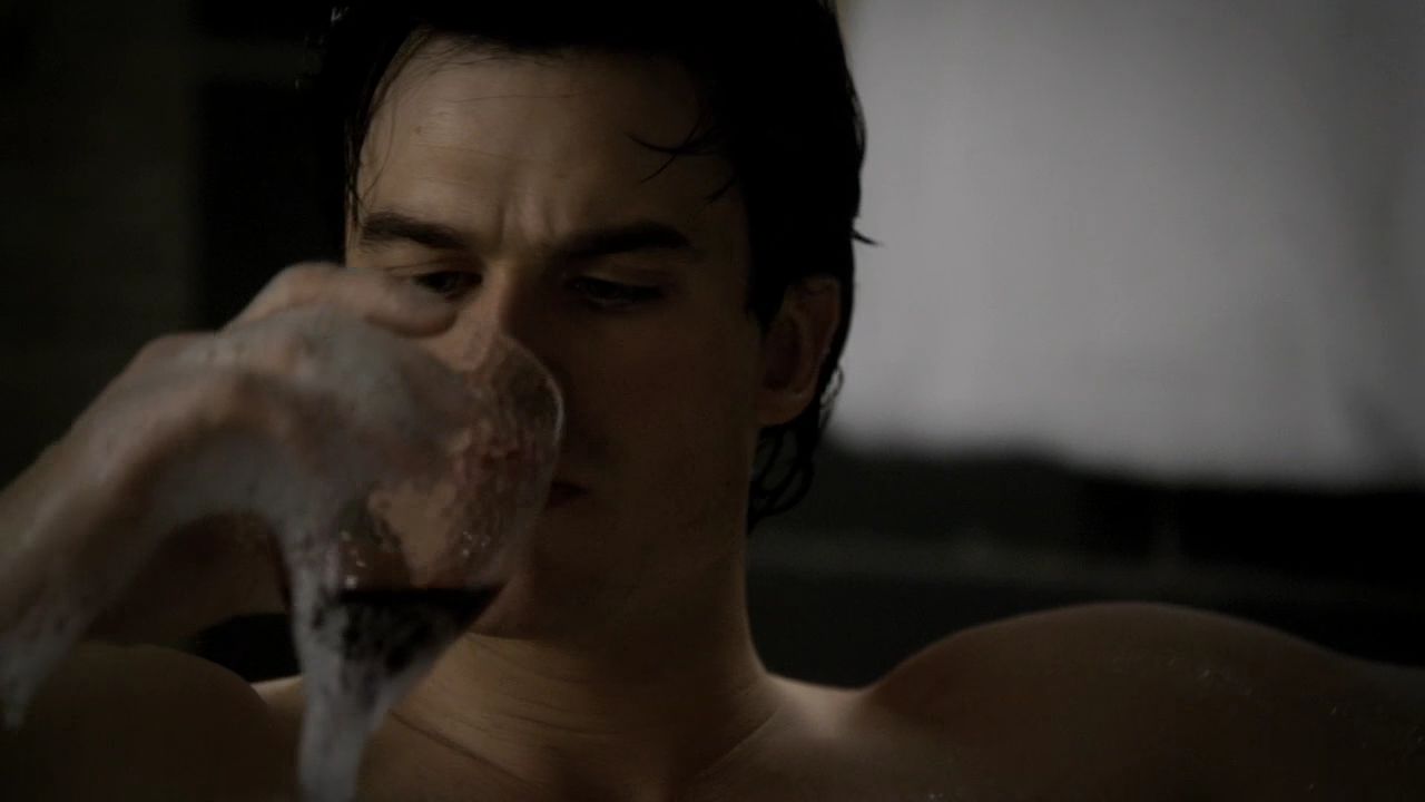 213VampireDiaries1674.jpg