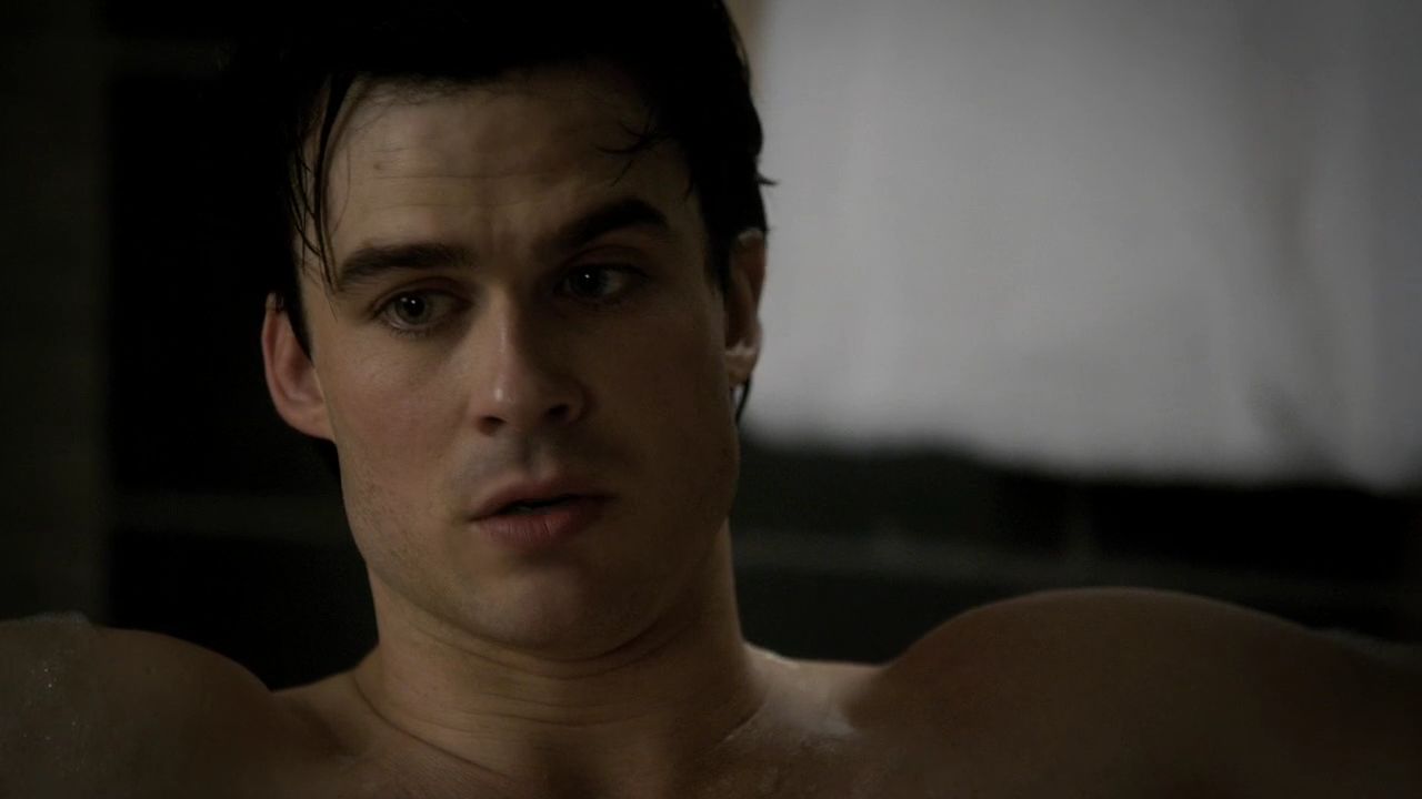 213VampireDiaries1705.jpg