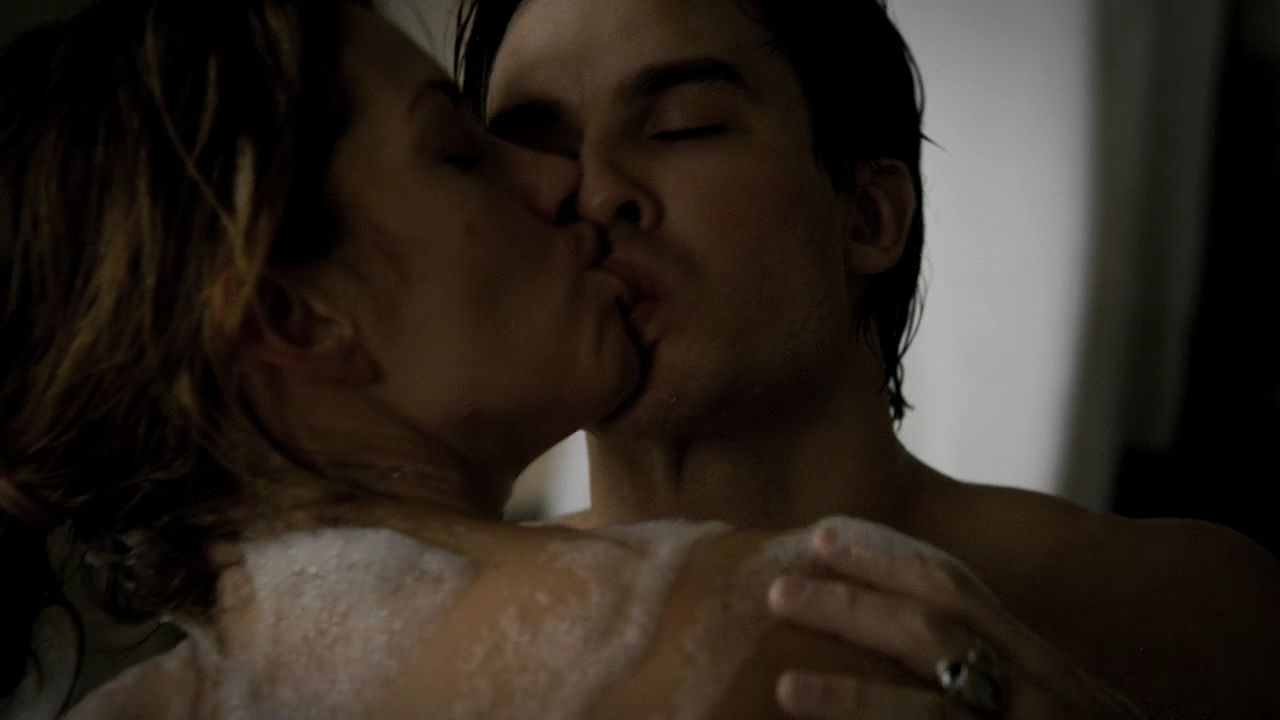 213VampireDiaries1726.jpg