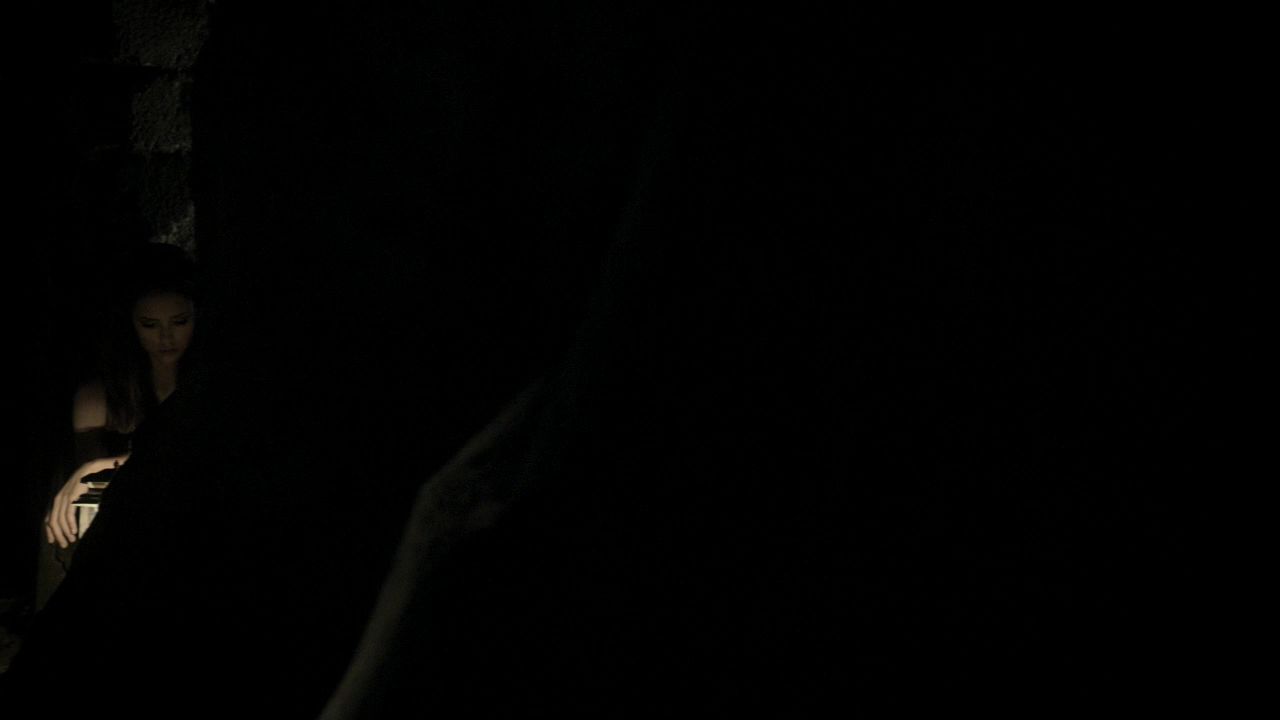 213VampireDiaries1753.jpg