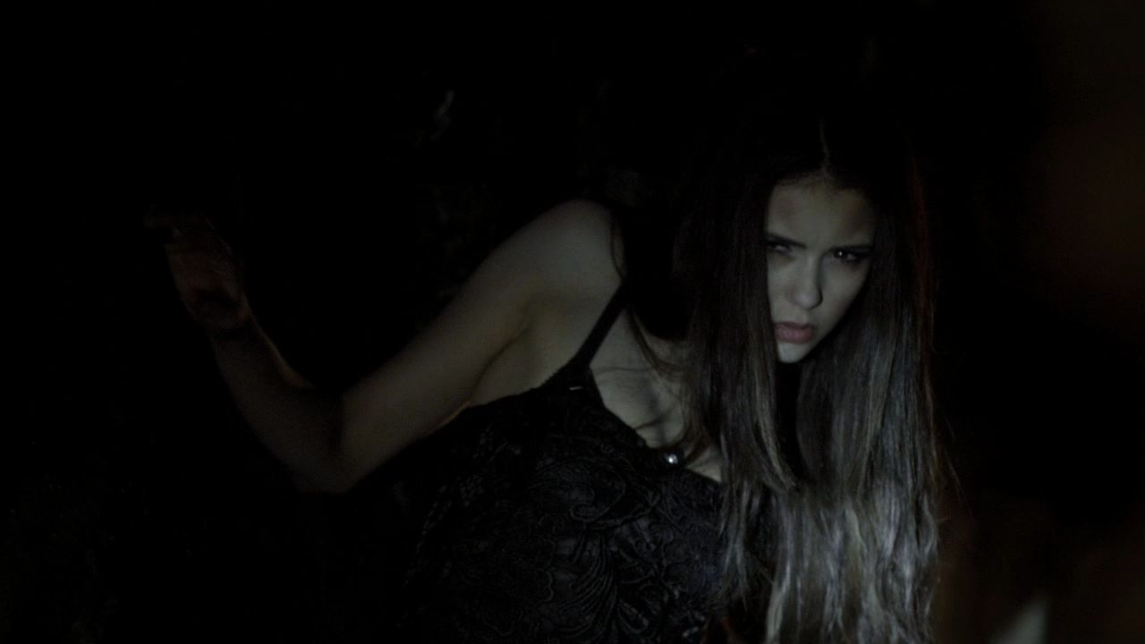 213VampireDiaries1766.jpg
