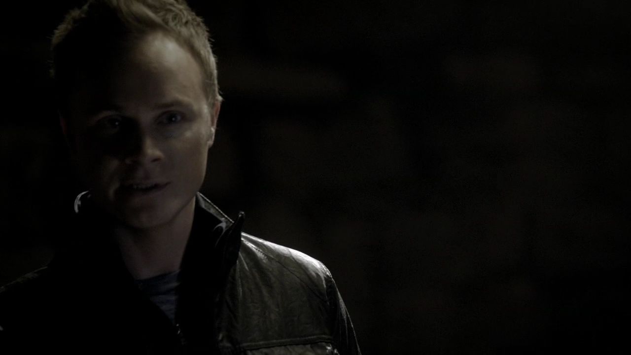 213VampireDiaries1783.jpg