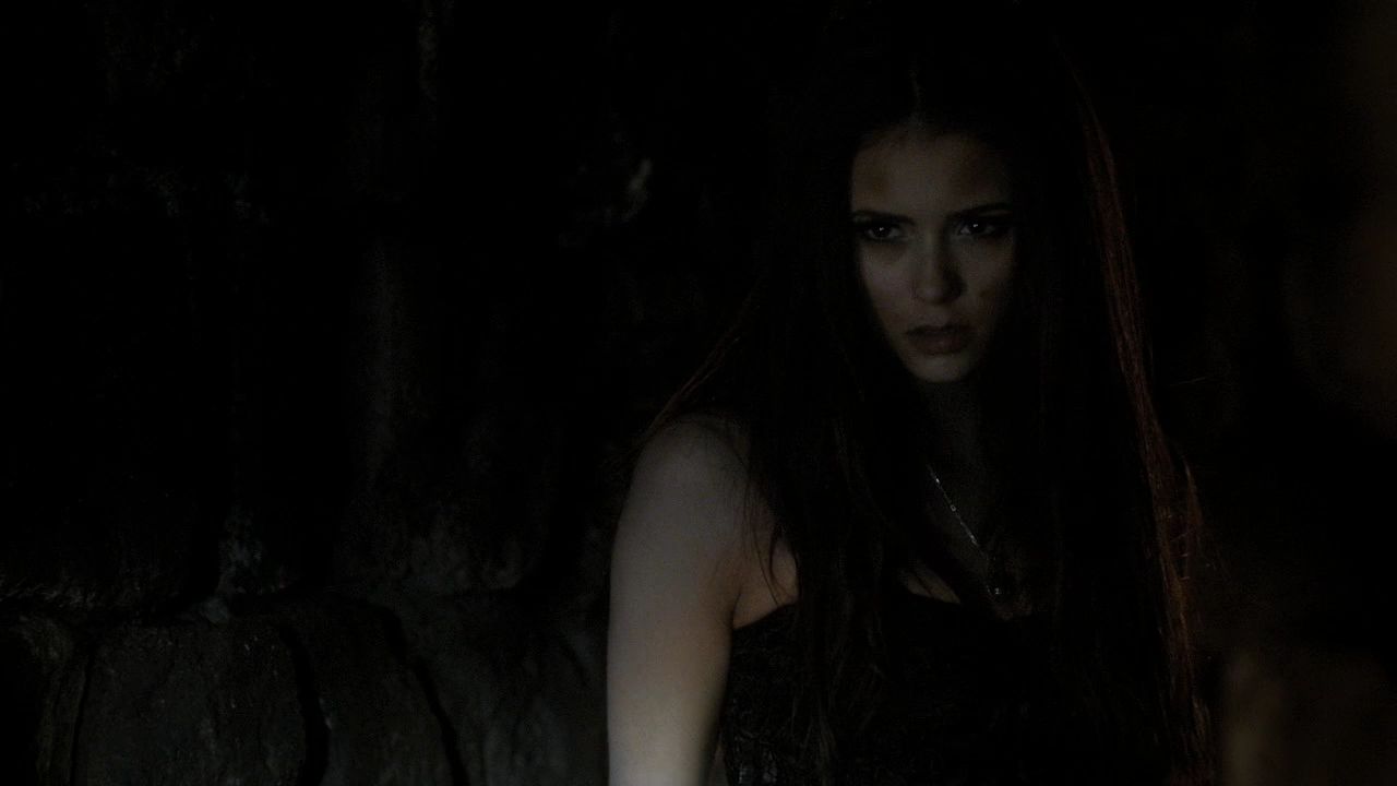 213VampireDiaries1785.jpg