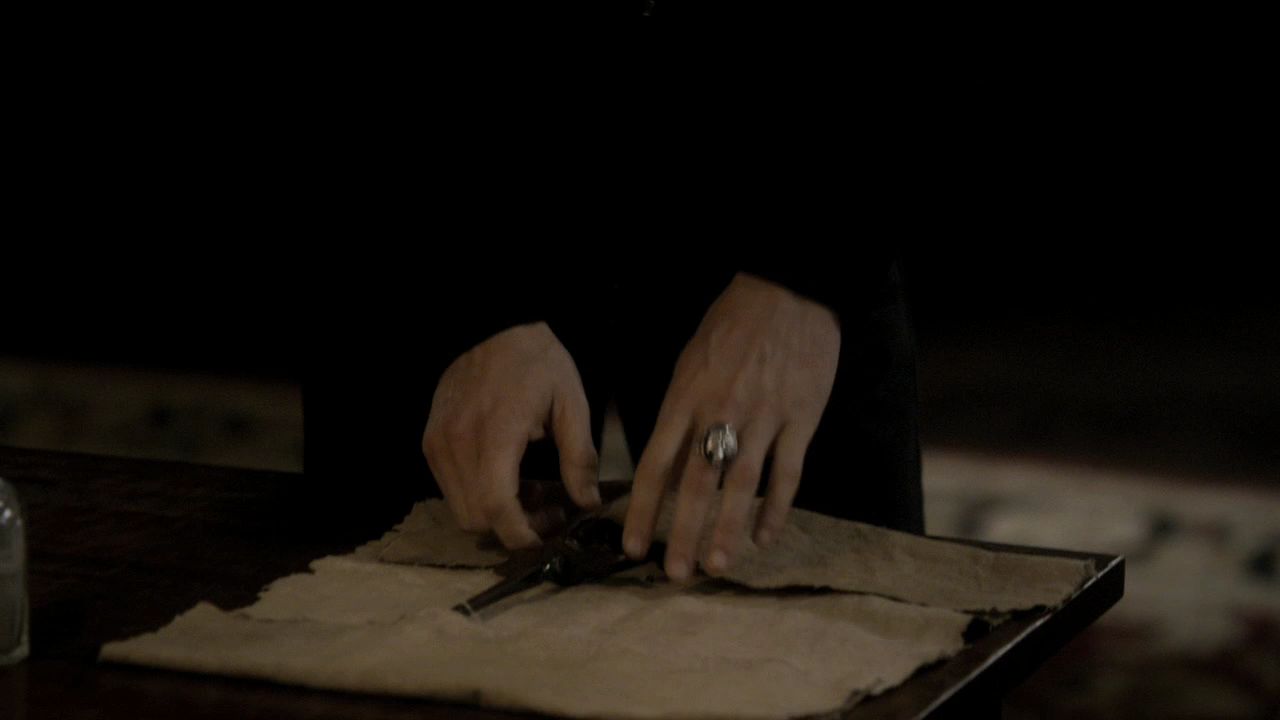214VampireDiaries0149.jpg