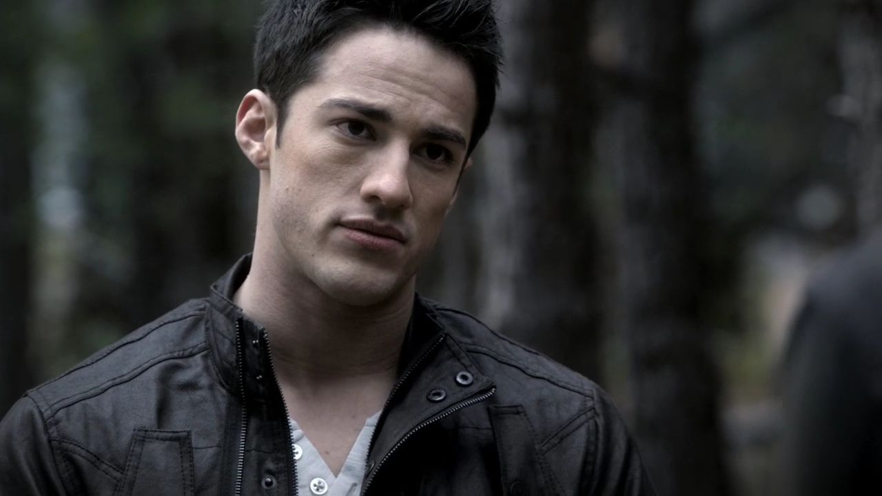 214VampireDiaries0262.jpg