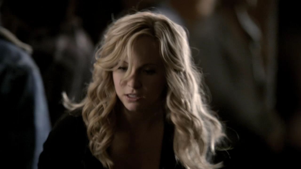 214VampireDiaries0316.jpg