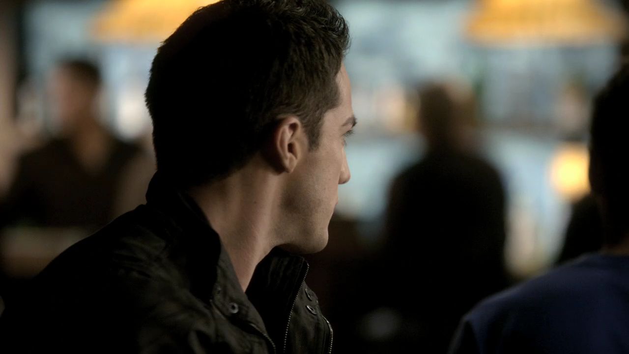 214VampireDiaries0331.jpg