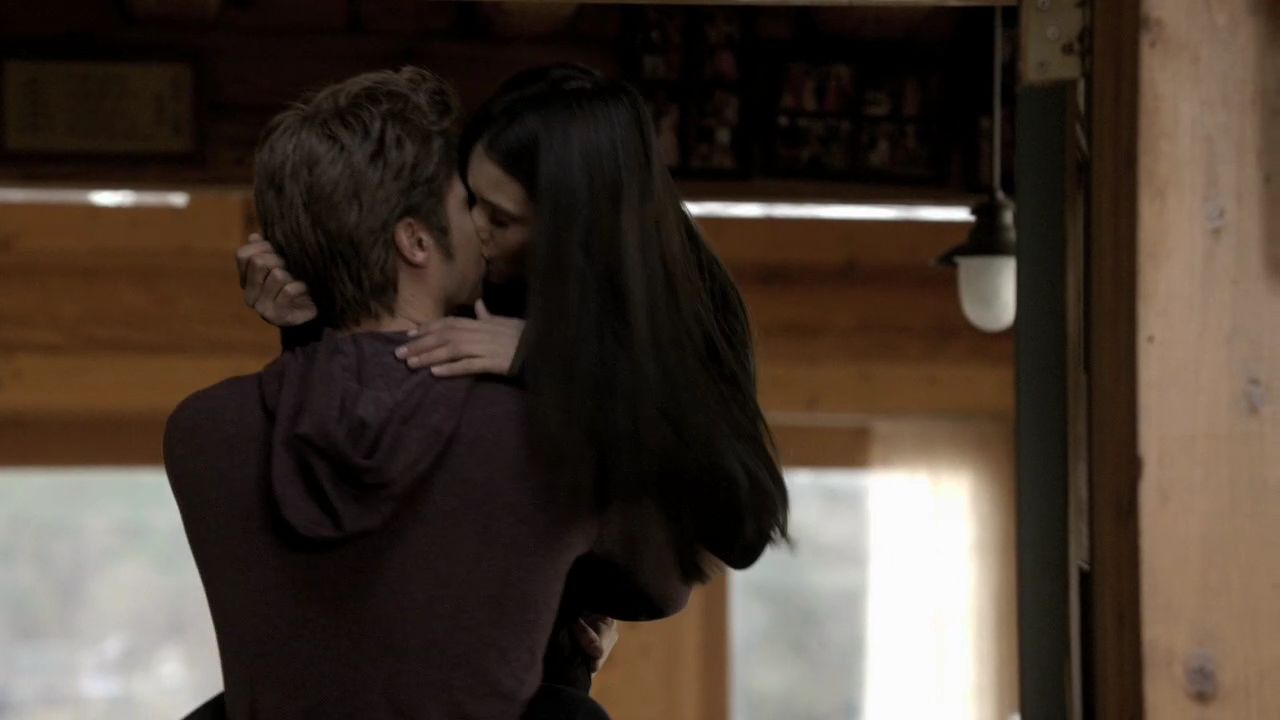 214VampireDiaries0436.jpg
