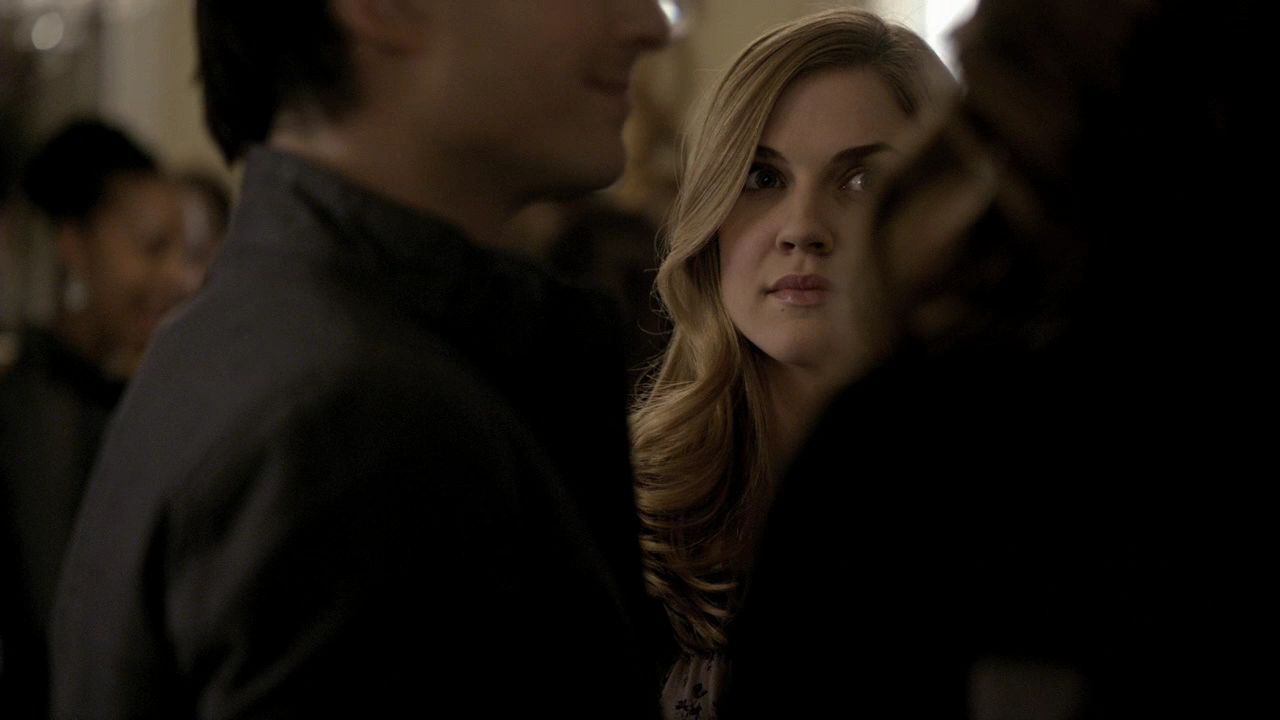 214VampireDiaries0463.jpg