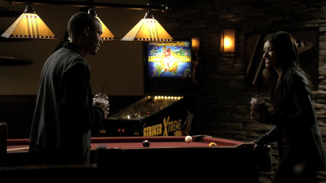 214VampireDiaries0512.jpg