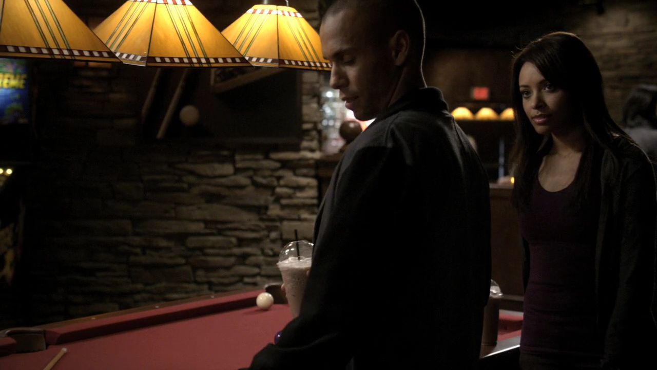 214VampireDiaries0516.jpg