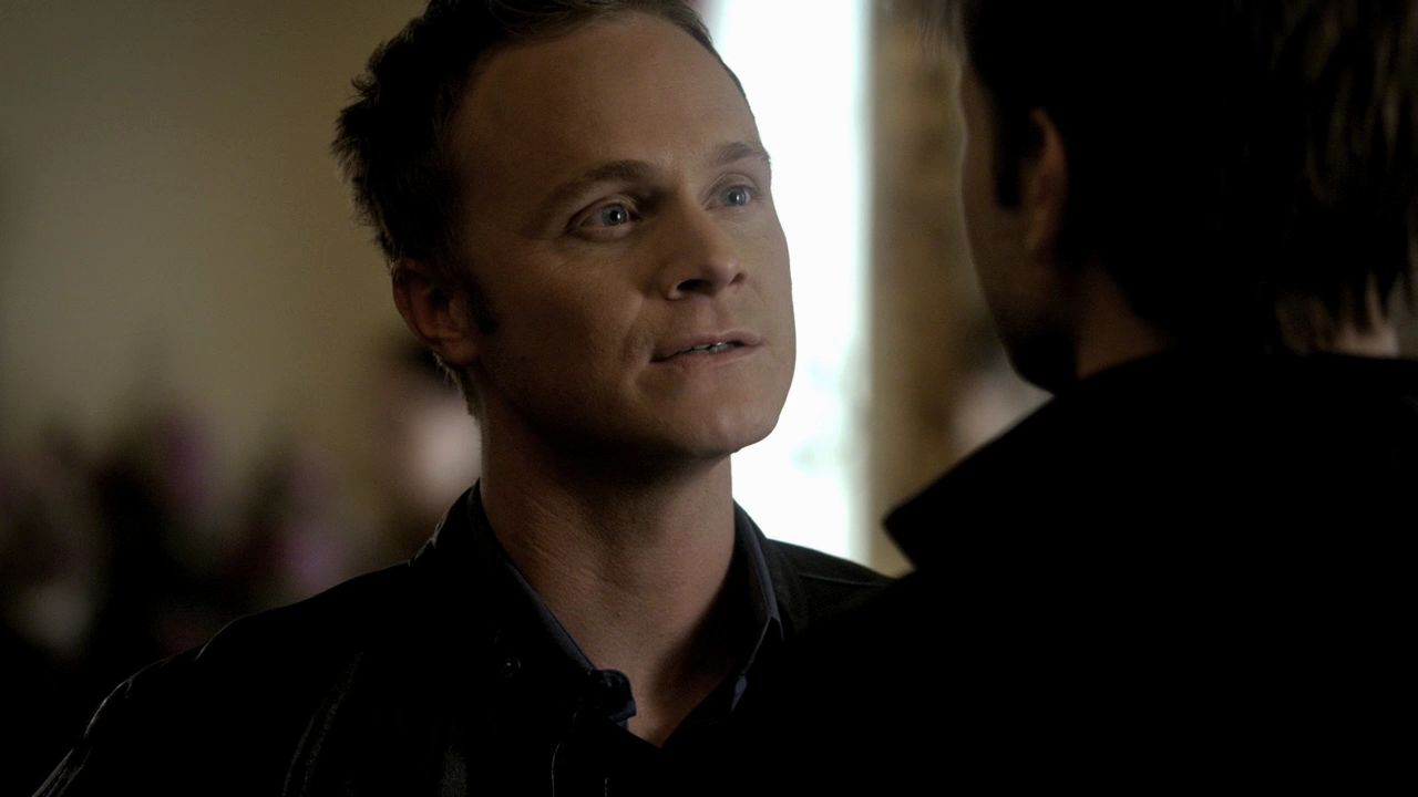 214VampireDiaries0585.jpg