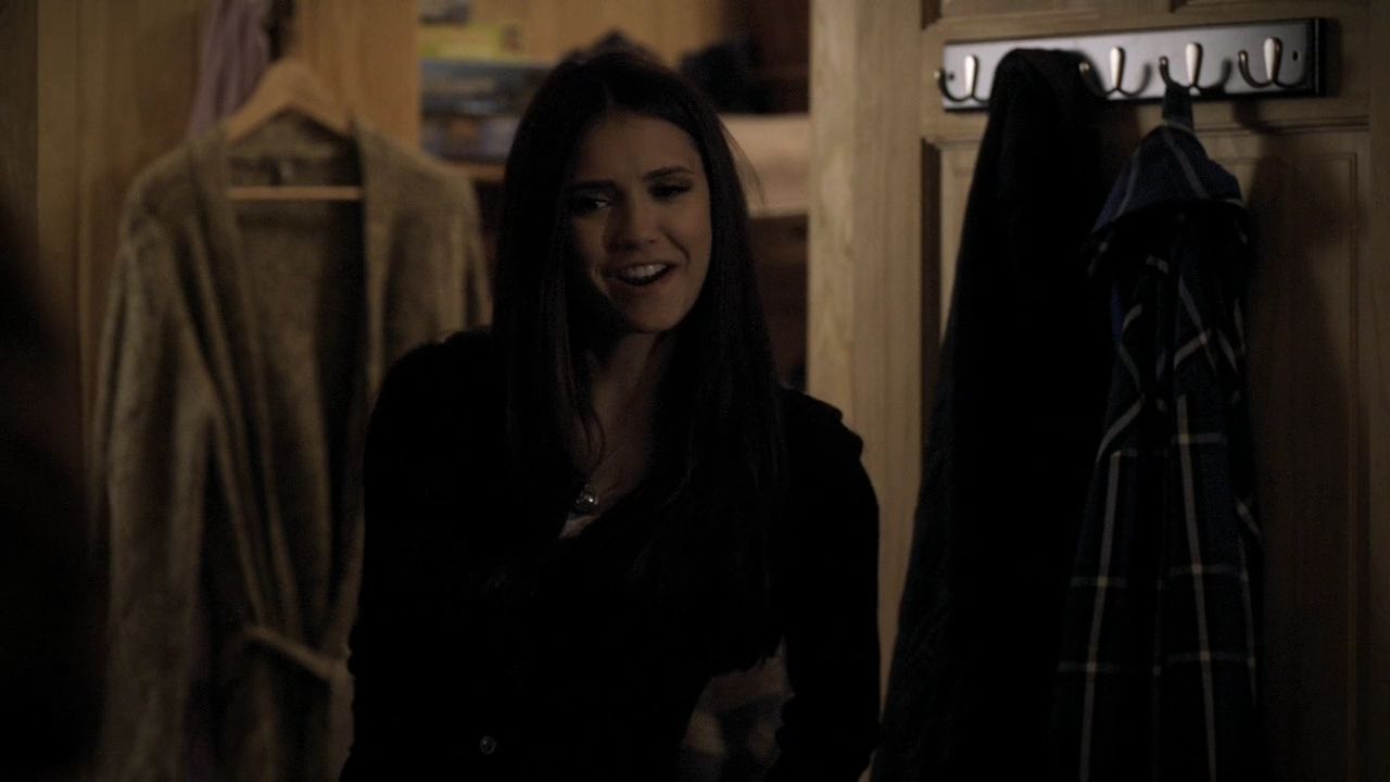 214VampireDiaries0711.jpg