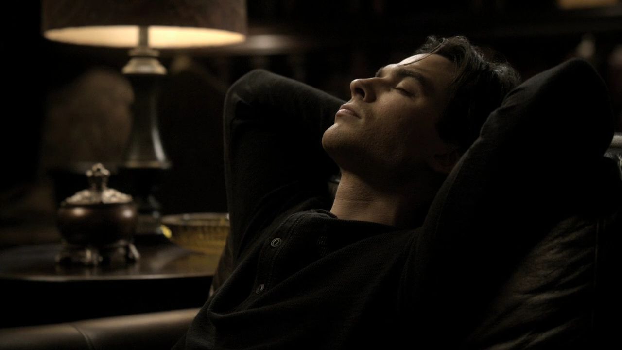 214VampireDiaries0890.jpg