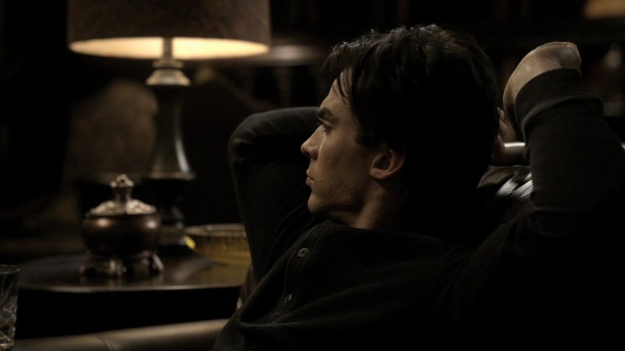 214VampireDiaries0892.jpg