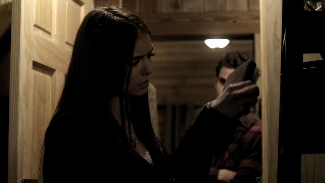 214VampireDiaries0924.jpg