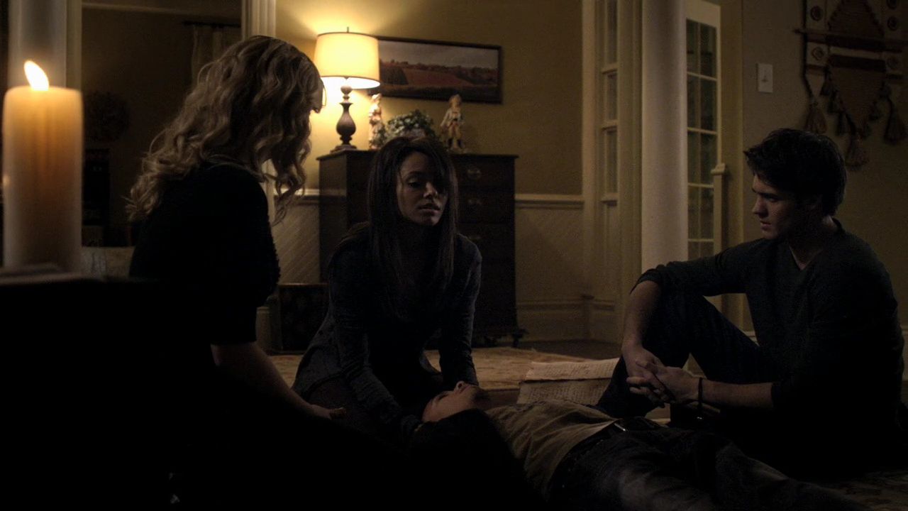 214VampireDiaries1087.jpg