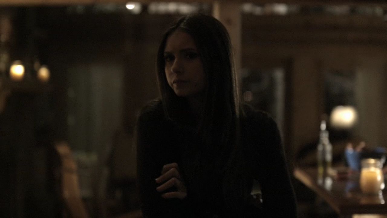 214VampireDiaries1228.jpg