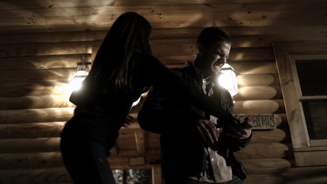 214VampireDiaries1232.jpg