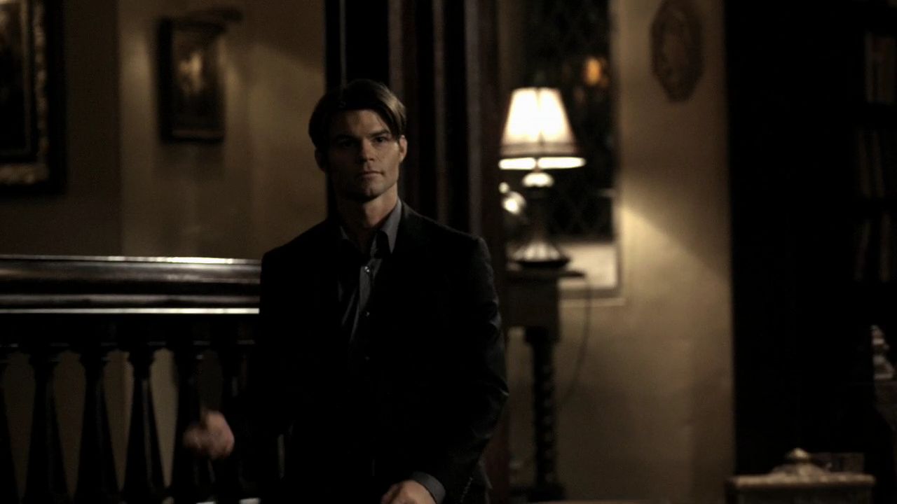 214VampireDiaries1365.jpg