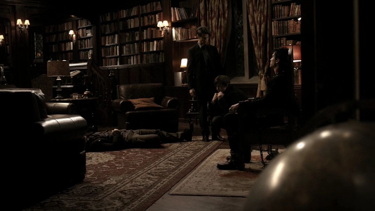 214VampireDiaries1382.jpg