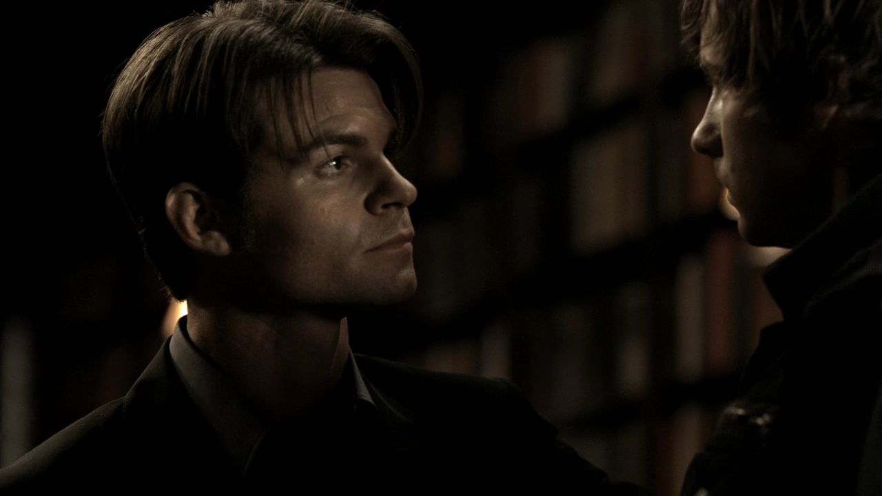 214VampireDiaries1389.jpg
