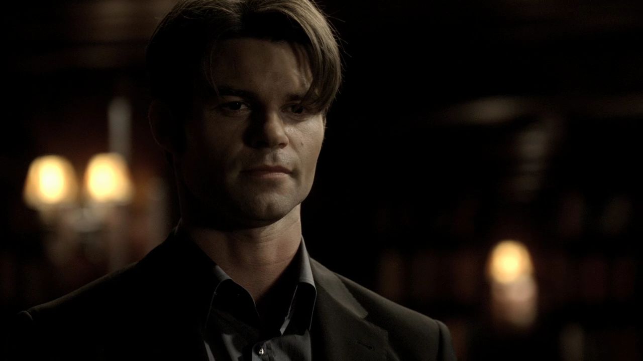 214VampireDiaries1403.jpg