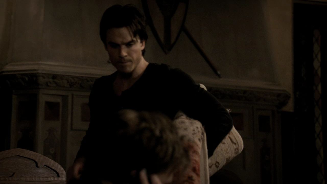 214VampireDiaries1431.jpg