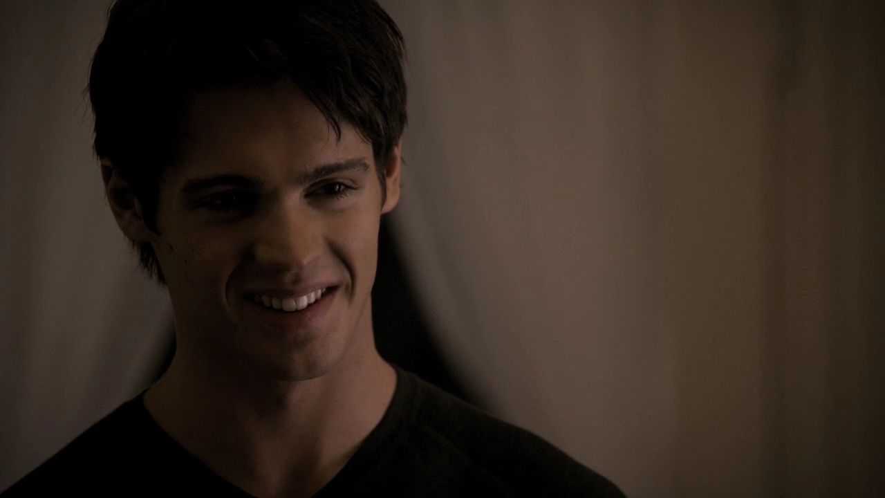 214VampireDiaries1524.jpg