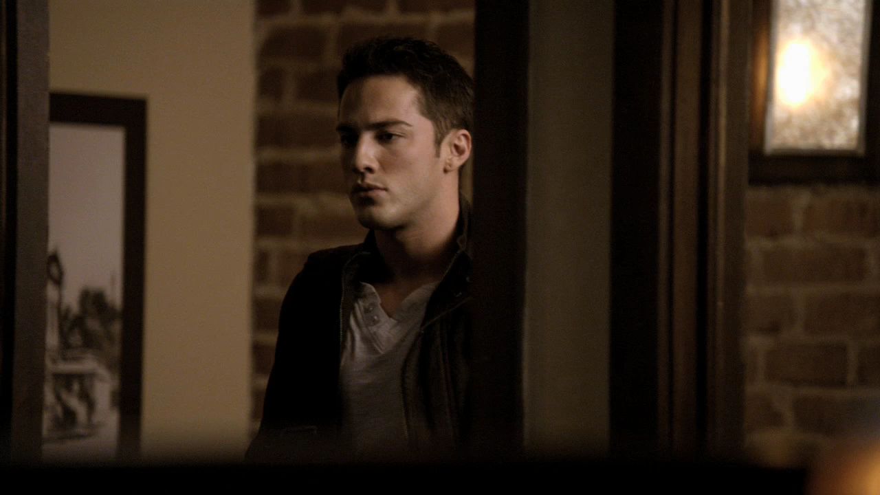214VampireDiaries1563.jpg