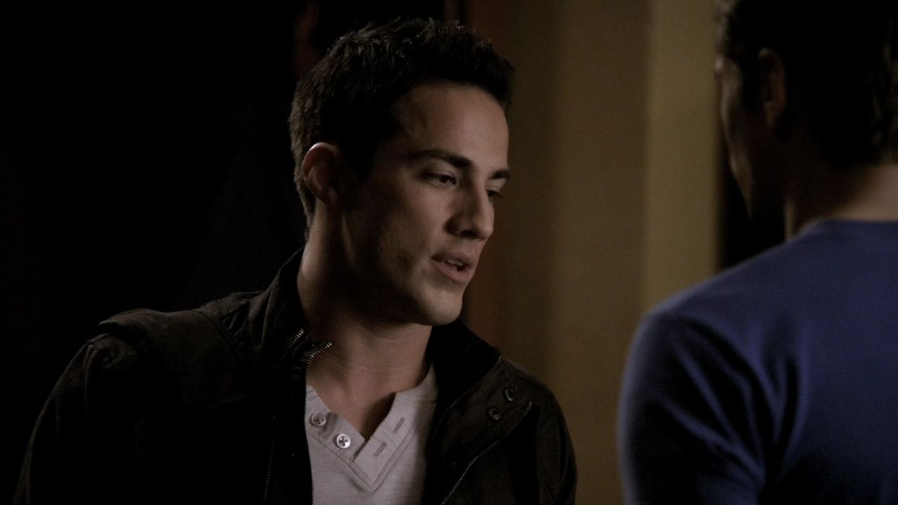 214VampireDiaries1581.jpg
