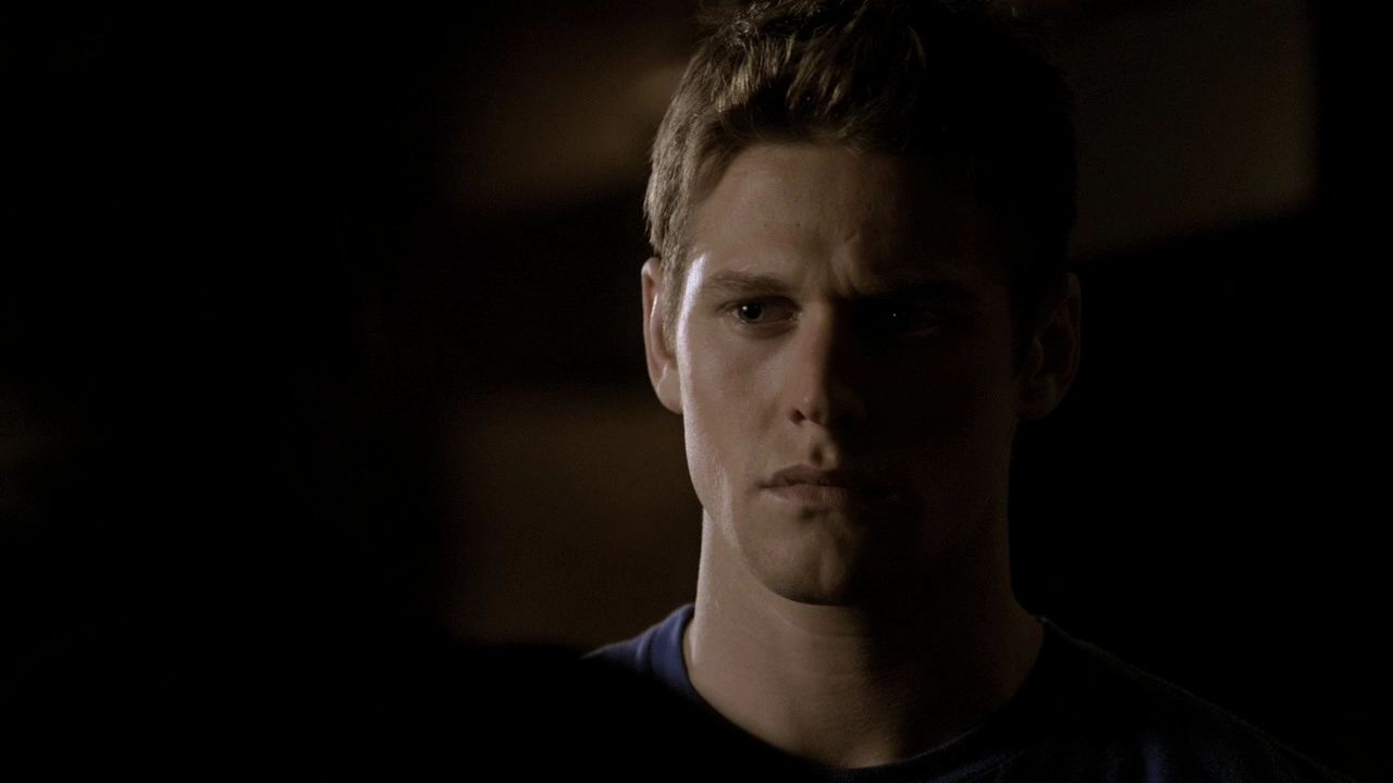 214VampireDiaries1588.jpg