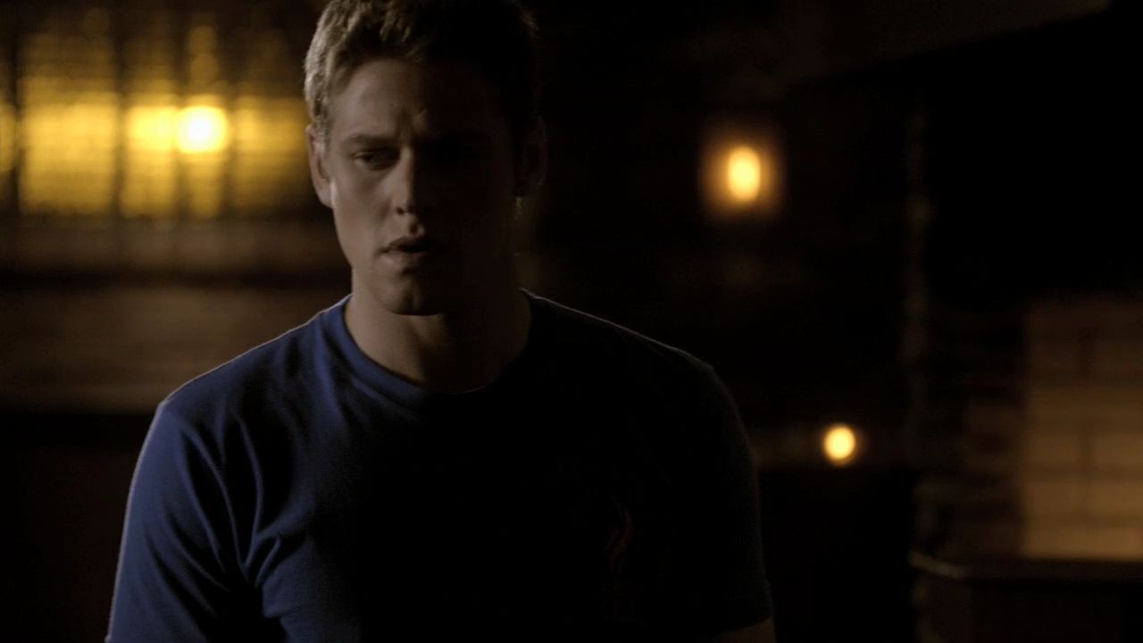 214VampireDiaries1611.jpg