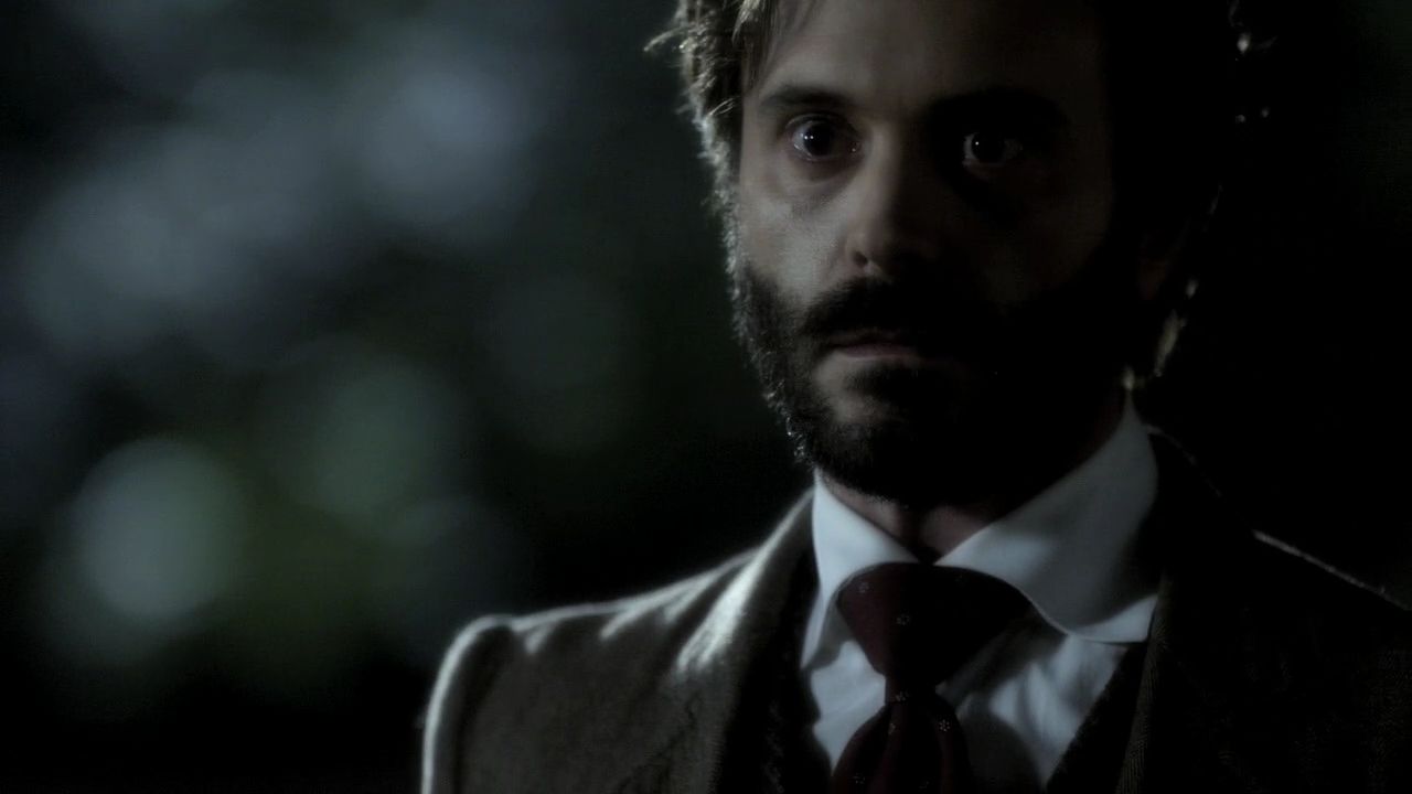 215VampireDiaries0085.jpg