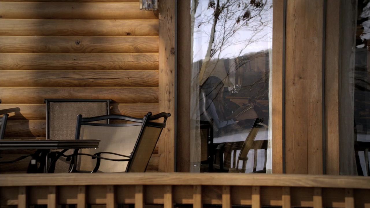 215VampireDiaries0111.jpg