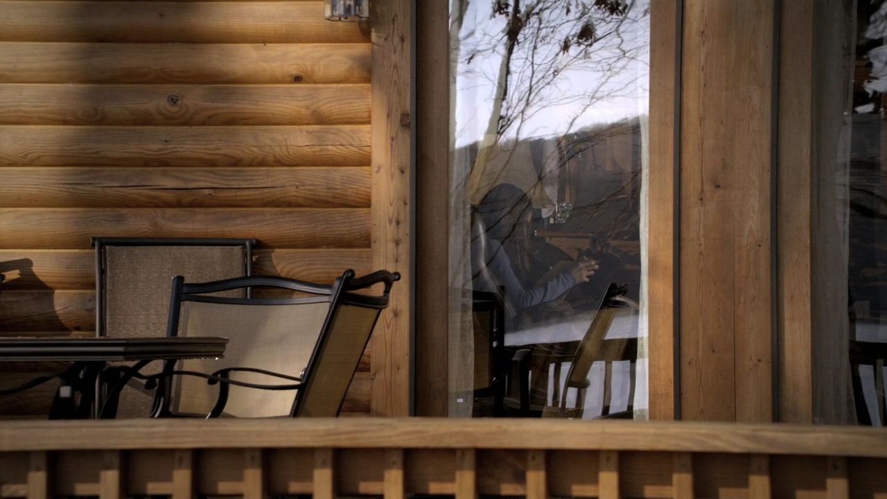 215VampireDiaries0112.jpg