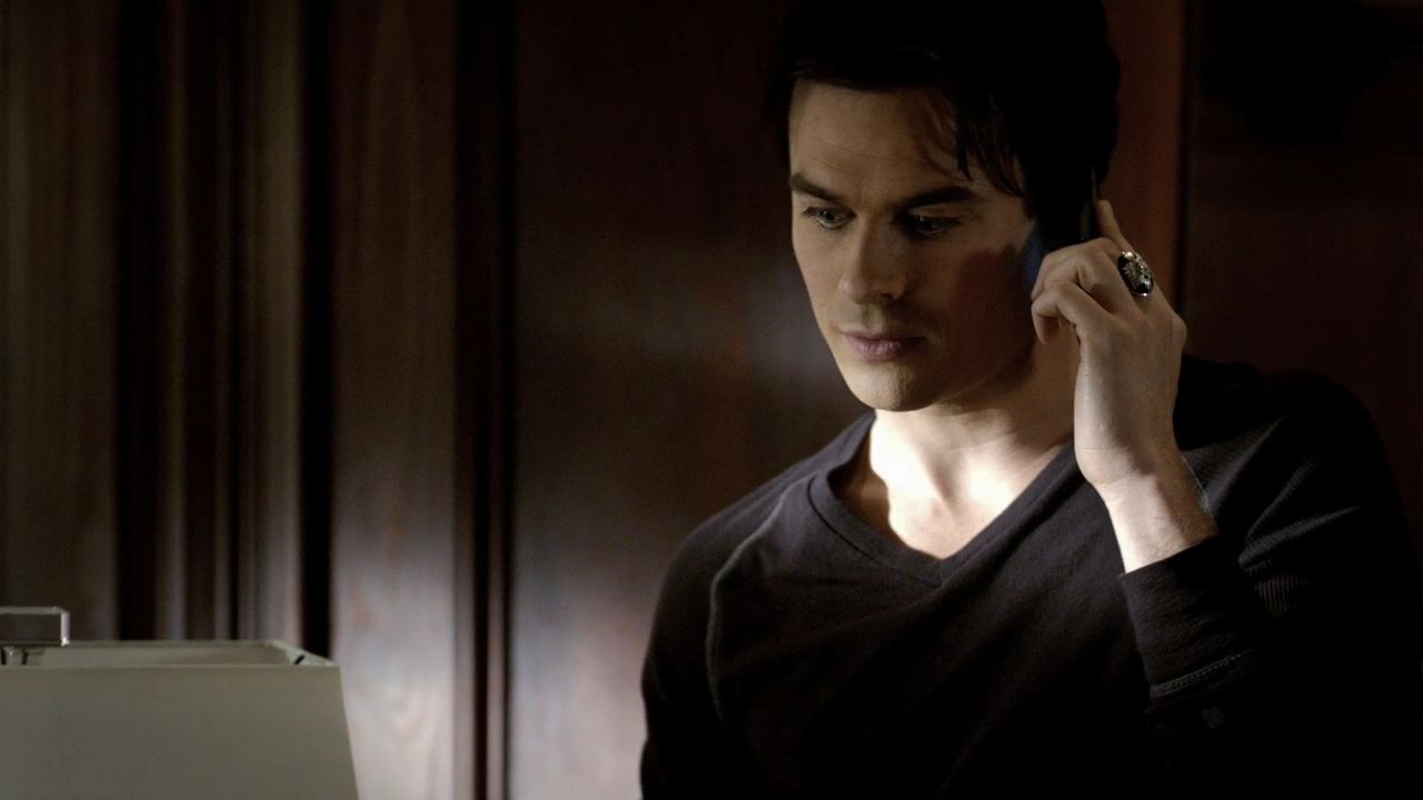 215VampireDiaries0130.jpg