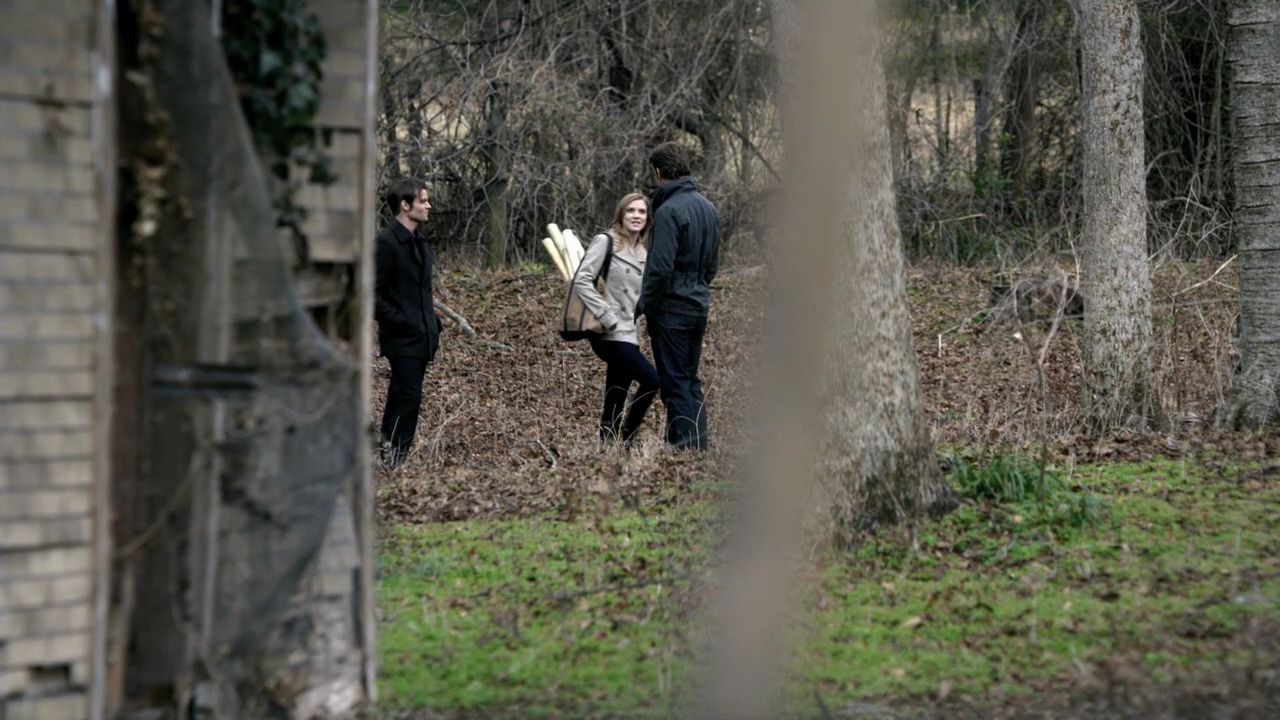 215VampireDiaries0190.jpg