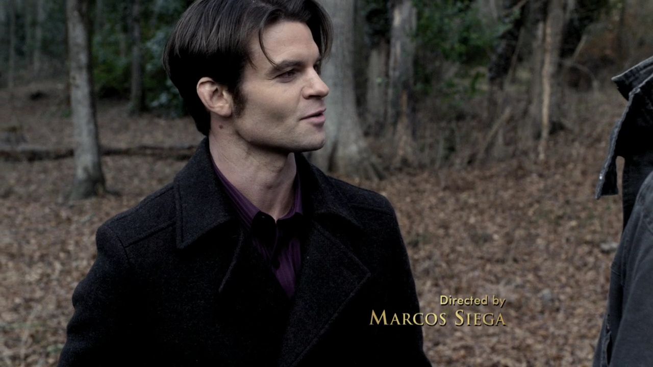 215VampireDiaries0197.jpg