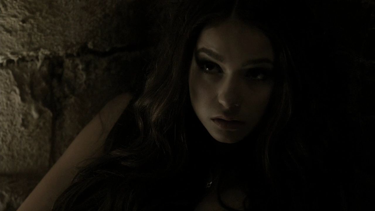 215VampireDiaries0532.jpg