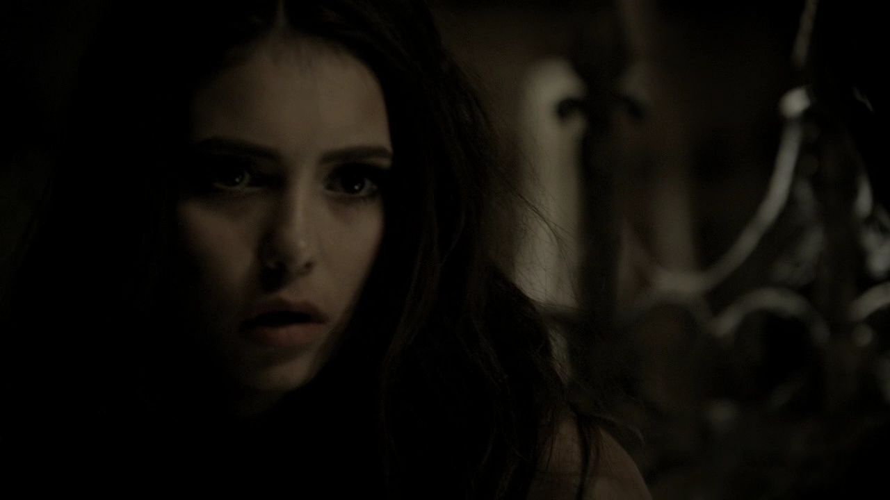 215VampireDiaries0552.jpg