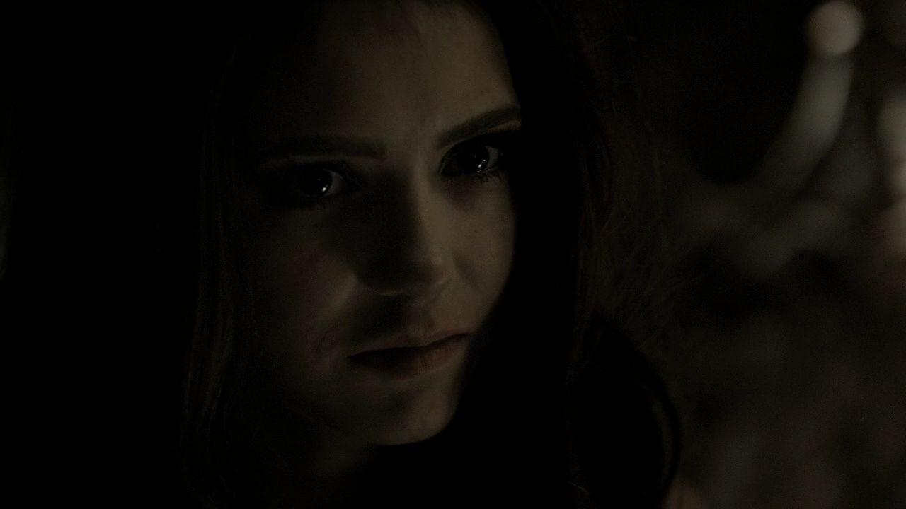 215VampireDiaries0583.jpg